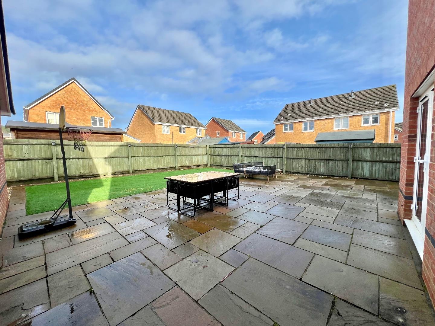 Clos Pwll Clai, Tondu, Bridgend County Borough, CF32 9BZ